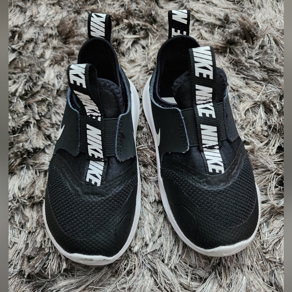 Nike Flex Toddler Size 8
